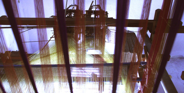 The Grid and Grit of Silk – on the Loom